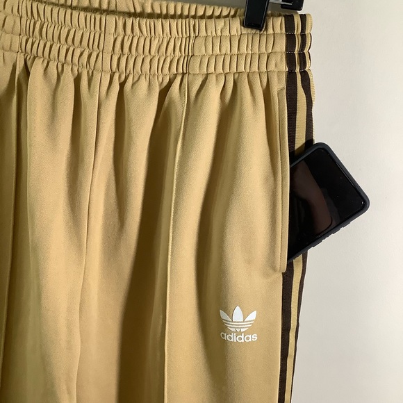 Adidas Three Striped Logo Men’s Medium Jogger in Mustard - Picture 4 of 8